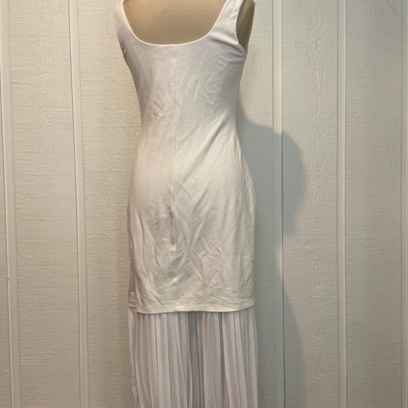 Bailey 44 White Cotton Chiffon Pleat Maxi Dress - Picture 3 of 4